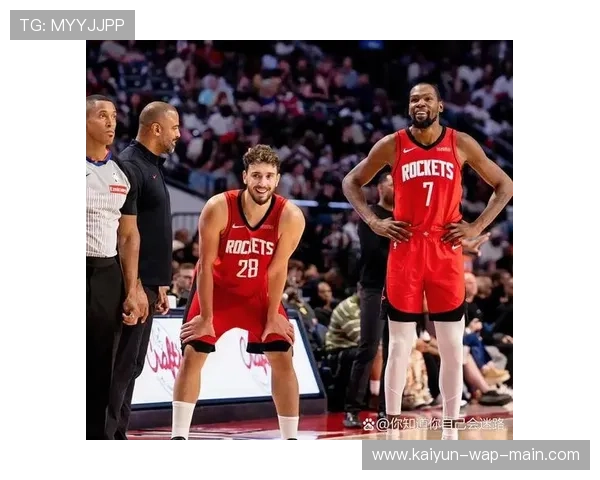 范弗里特组织进攻核心 火箭后卫掌控比赛节奏 范弗里特组织进攻核心 火箭后卫掌控比赛节奏